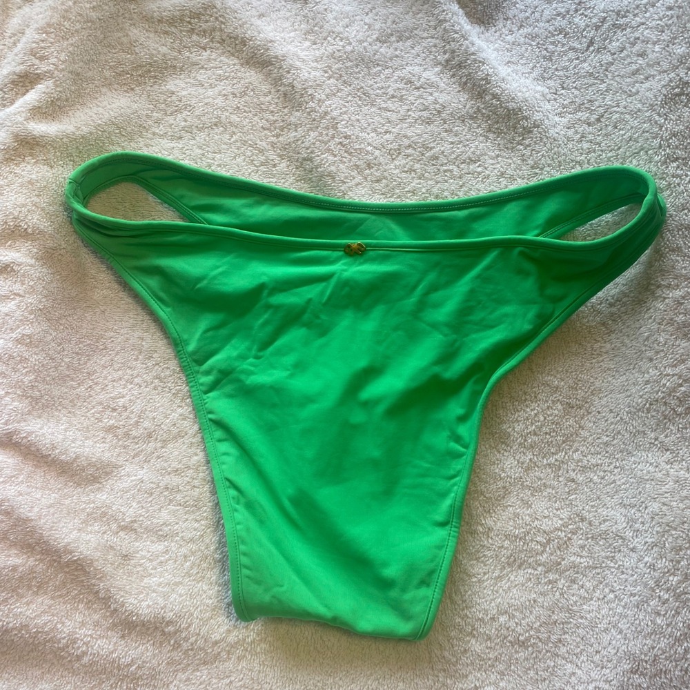 Green High Leg Cheeky Bikini Bottoms with Gold Charm‎ Size M